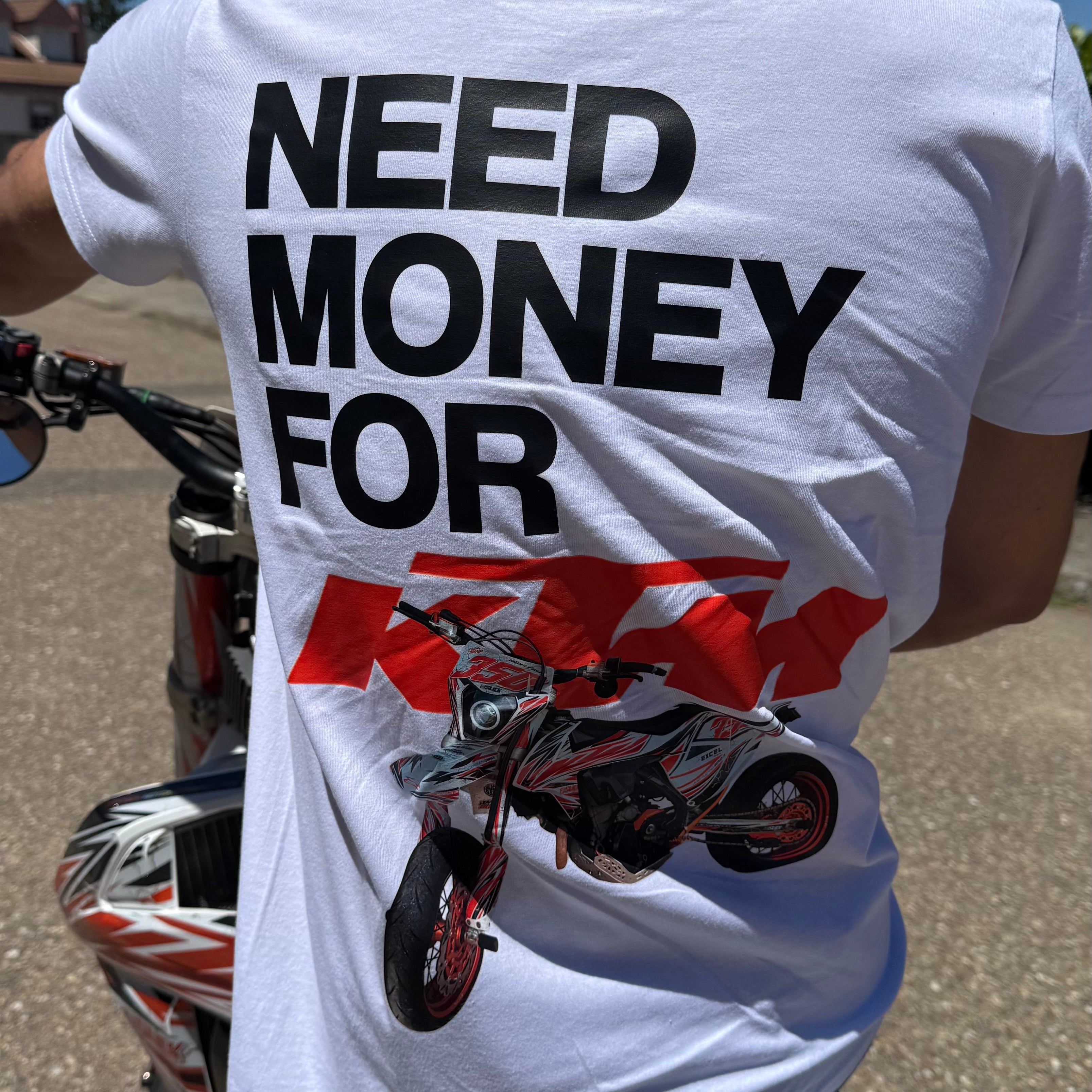Camiseta "Need Money"